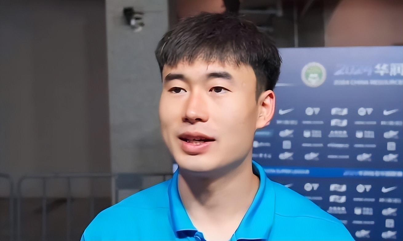 九游娱乐官方网站-邓涵文为何本赛季没去中超豪门！反而坚持去玉昆，背后原因找到了